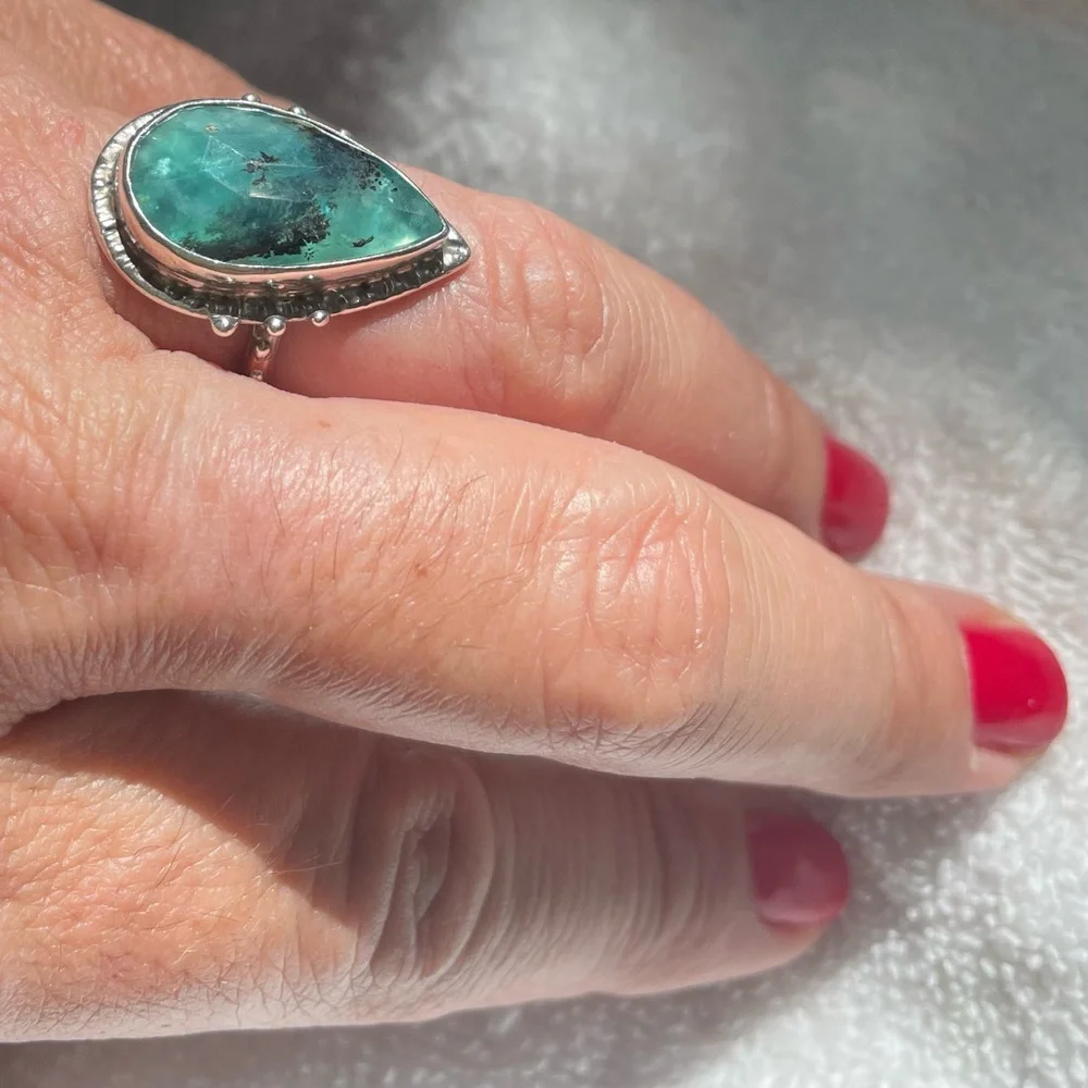 N/A elegant teardrop